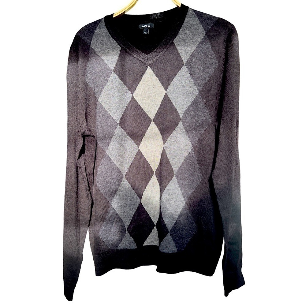 APT. 9 L Pullover Argyle Plaid Sweater Black Gray Diamond V-neck Preppy Classic